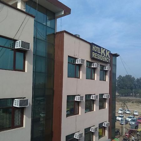 Hotel Kk Residency Chandīgarh Екстериор снимка