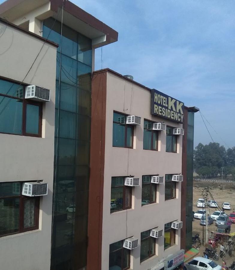 Hotel Kk Residency Chandīgarh Екстериор снимка